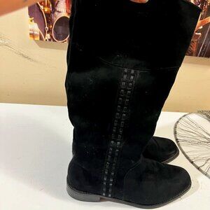 BLACK SUEDE BOOTS EUC!